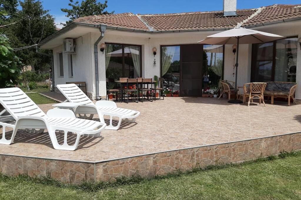 Guesthouse Oasis-Šabla Exteriér fotografie